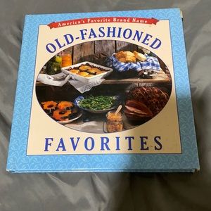 5 for $25💄 Old fashioned favorites cookbook
